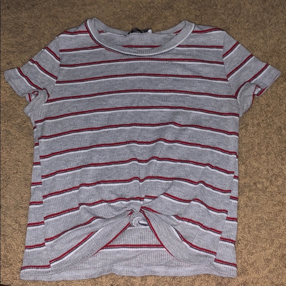Cropped striped tied up shirt